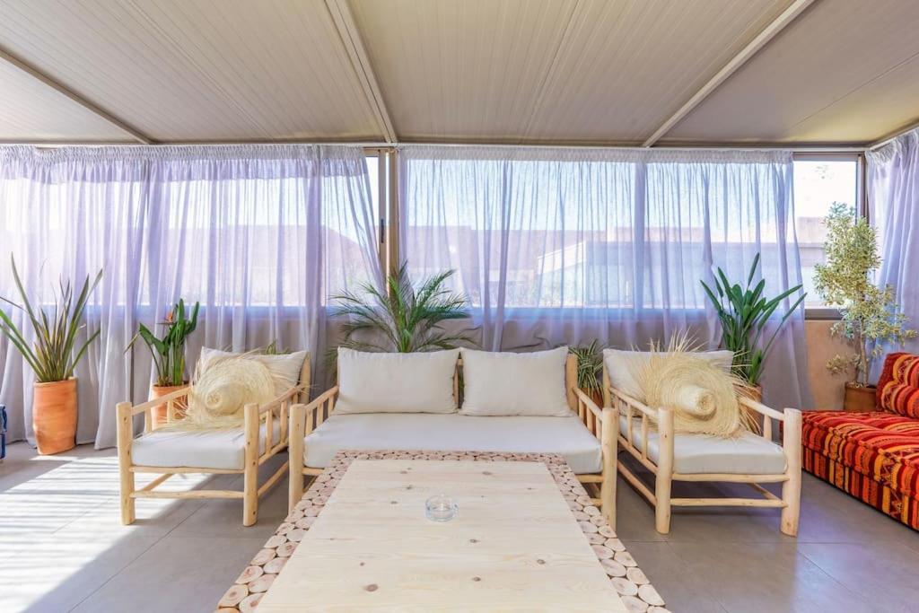 2 Bedrooms Fully Equipped Appartamento *